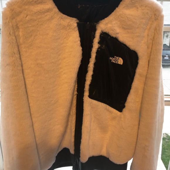 The North Face super stylish coat!! - Picture 3 of 5